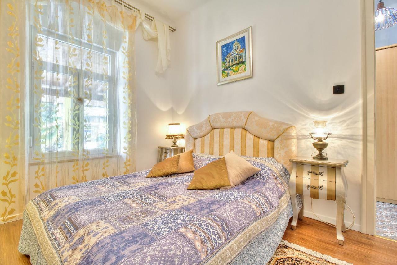 Boutique Apartman Villa Mediteran 포레치 외부 사진